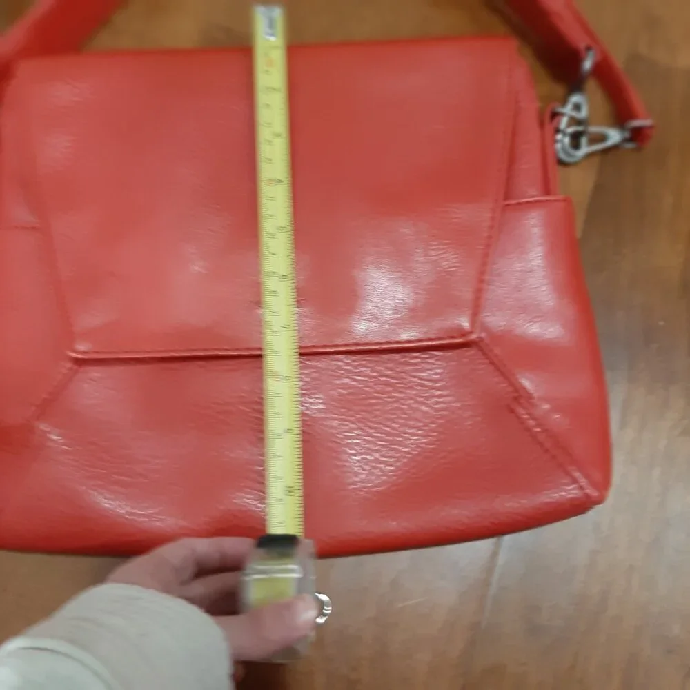 Matt & Natt vegan leather minimalist statement satchel bag - Picture 15 of 16